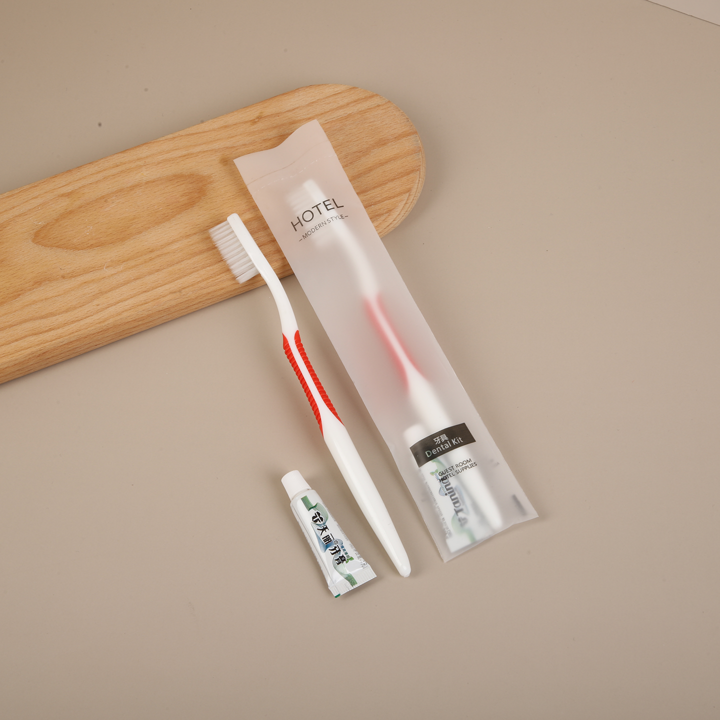 Custom Logo Disposable Soft Film Toothbrush and Toothpaste Set Black Hotel Amenities and Supplies - Imagem 2