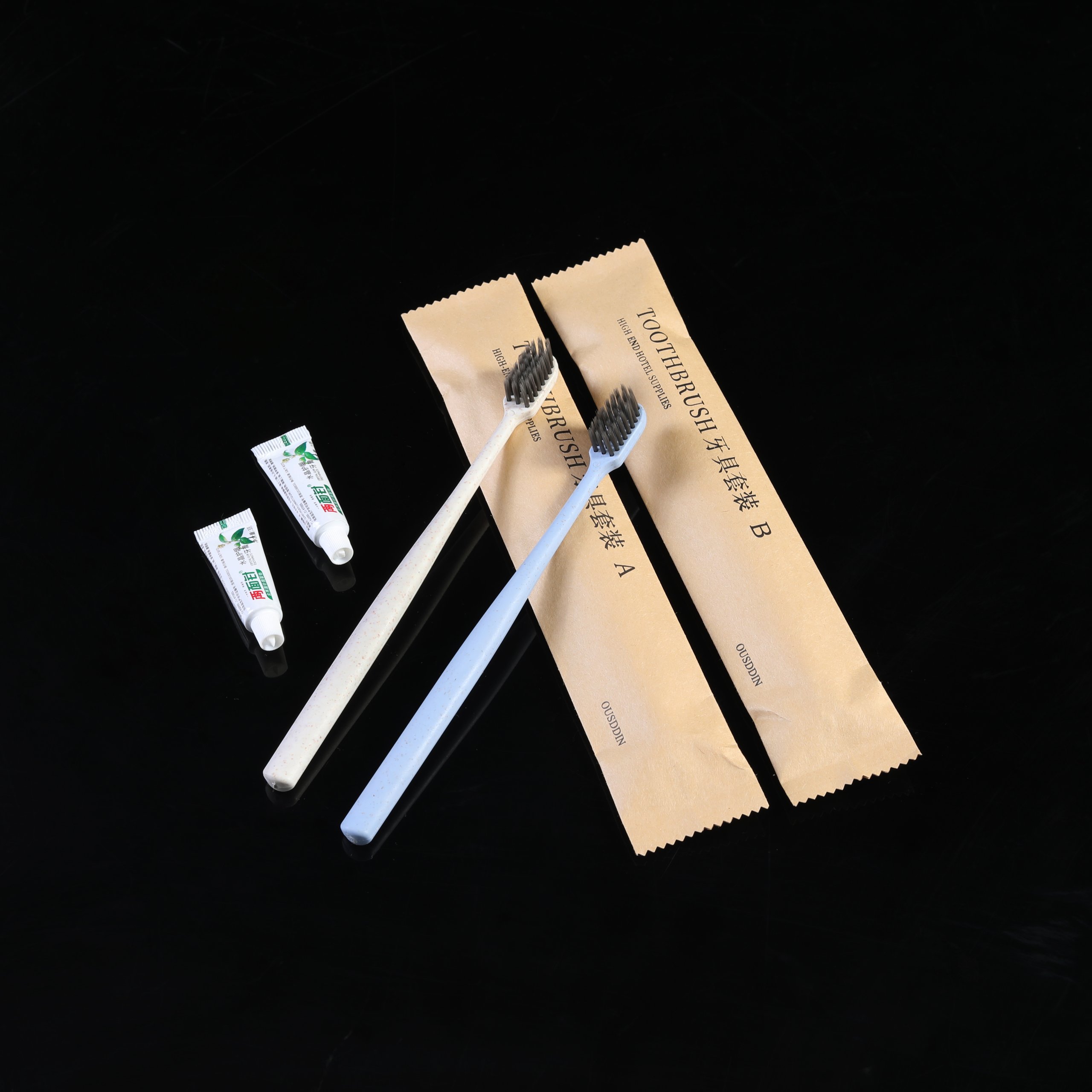 Custom Logo Disposable Toothbrush and Toothpaste Set Kraft Paper Bag Hotel Amenities Toothbrushes Hotel Supplies - Image 3
