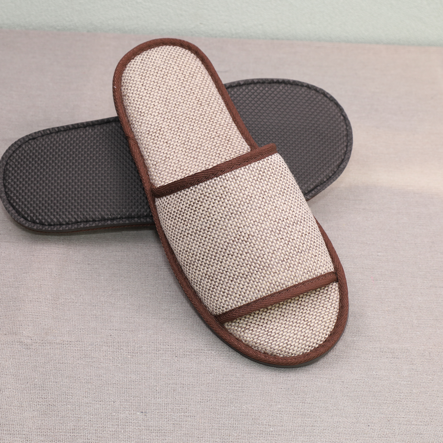 Custom Personalized Luxury Disposable LinenSpa Slippers with Custom Logo Travel Guest Amenities for Hotel and Spa - Image 3