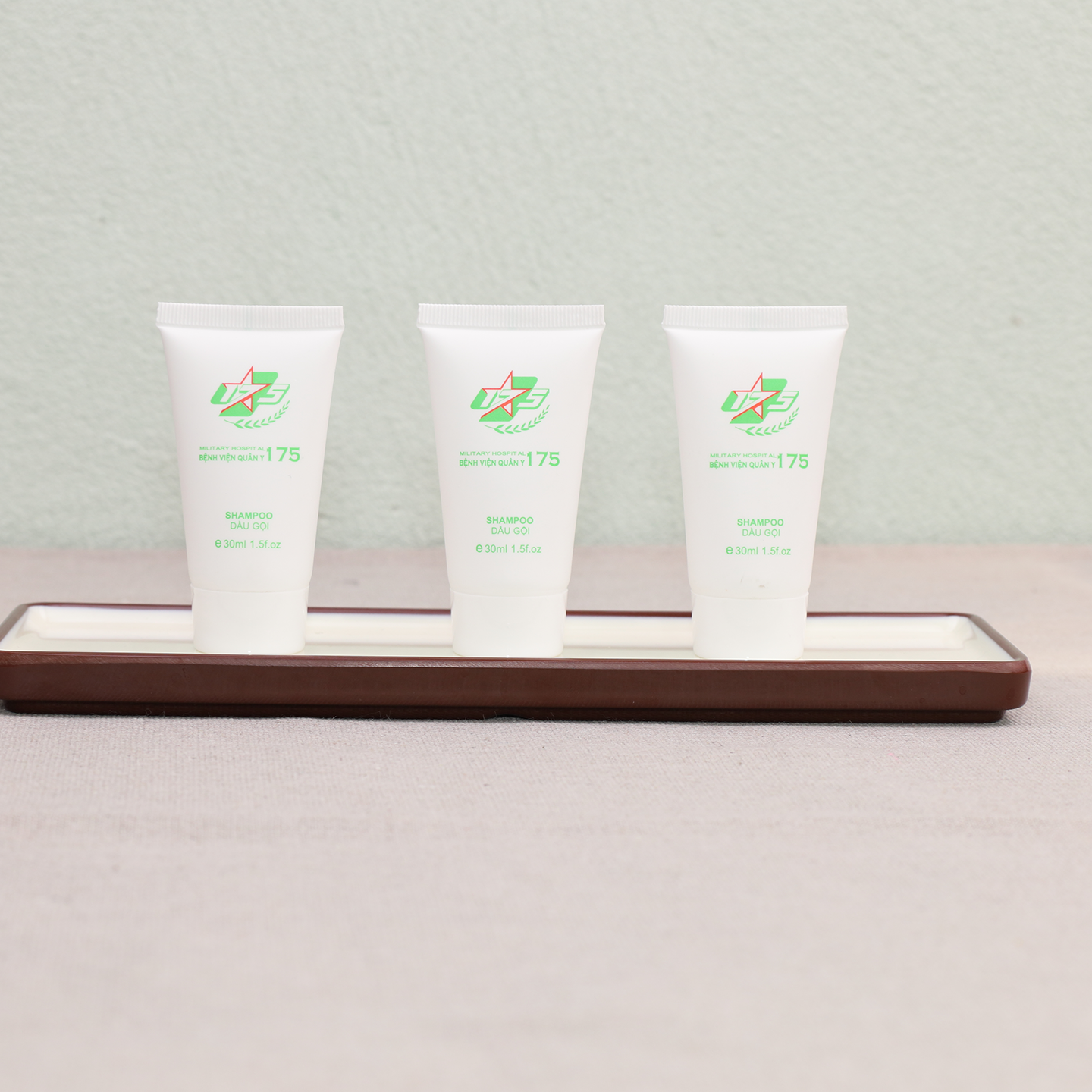 OEM 30ml Custom Luxury Bath Shower Amenities 5 Star Travel Hotel Shampoo Gel Made From Quality Plastic for Your Guests