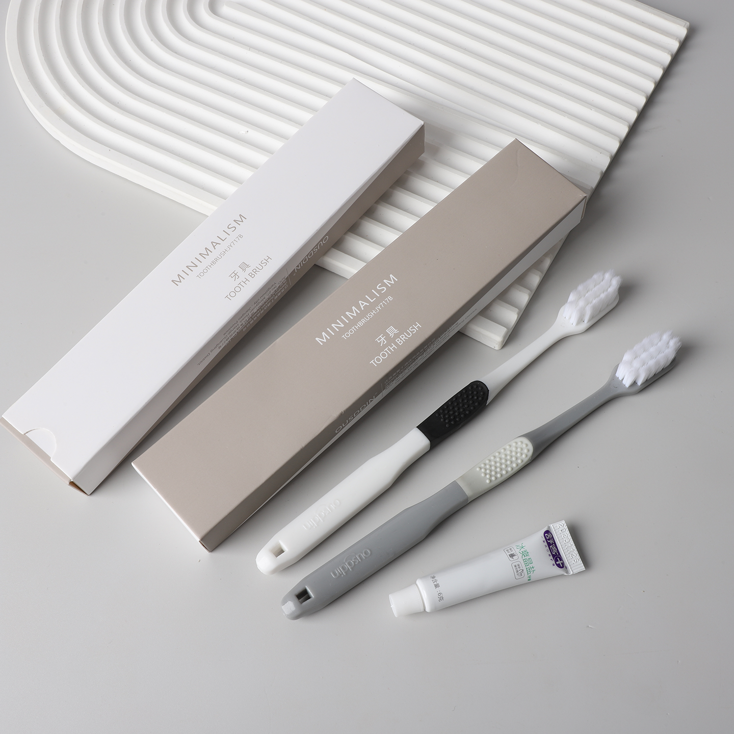 Luxury 5 Stars Hotel Personalized Eco Package Toothbrush Cosmetics Shampoo Bath Gel Soap Hotel Amenities Set - الصورة 2