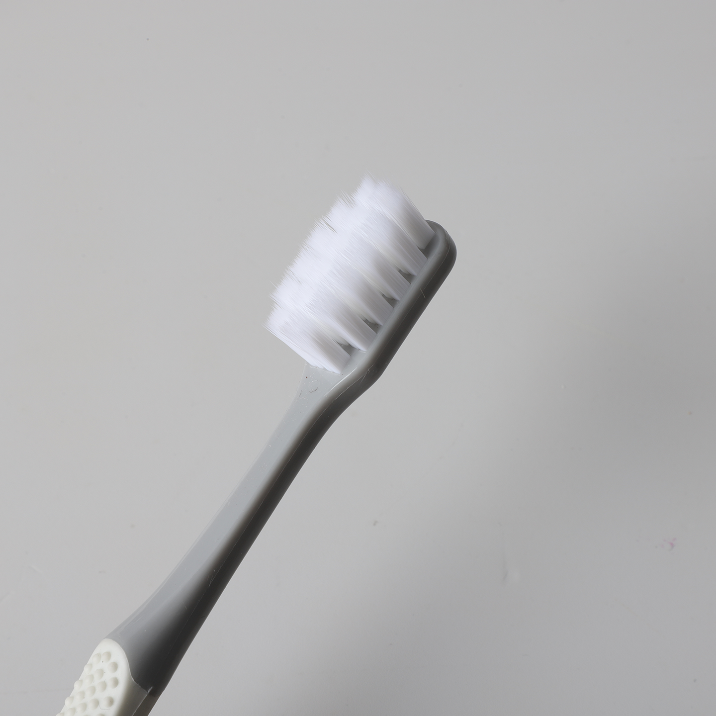 Custom Logo Disposable Toothbrush and Toothpaste Set Black and White Box Hotel Amenities Toothbrushes Hotel Supplies - 图片 4
