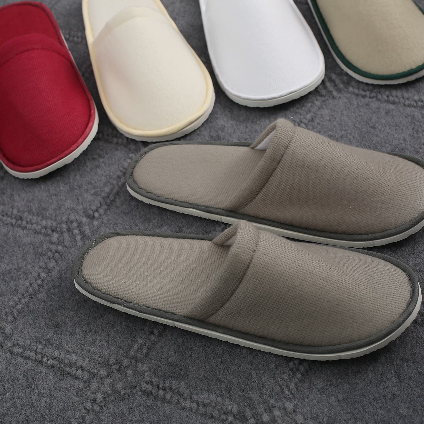 Custom Luxury Disposable Pulled Fabric Spa Slippers with Custom Logo Personalized Hotel Amenities for Spa Travel Guests - Imagem 3