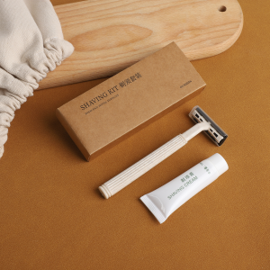 Biodegradable Straw Disposable Shaving Kit Portable Hotel Travel Spa Mens Mini Shaving Razor With Kraft Paper Package