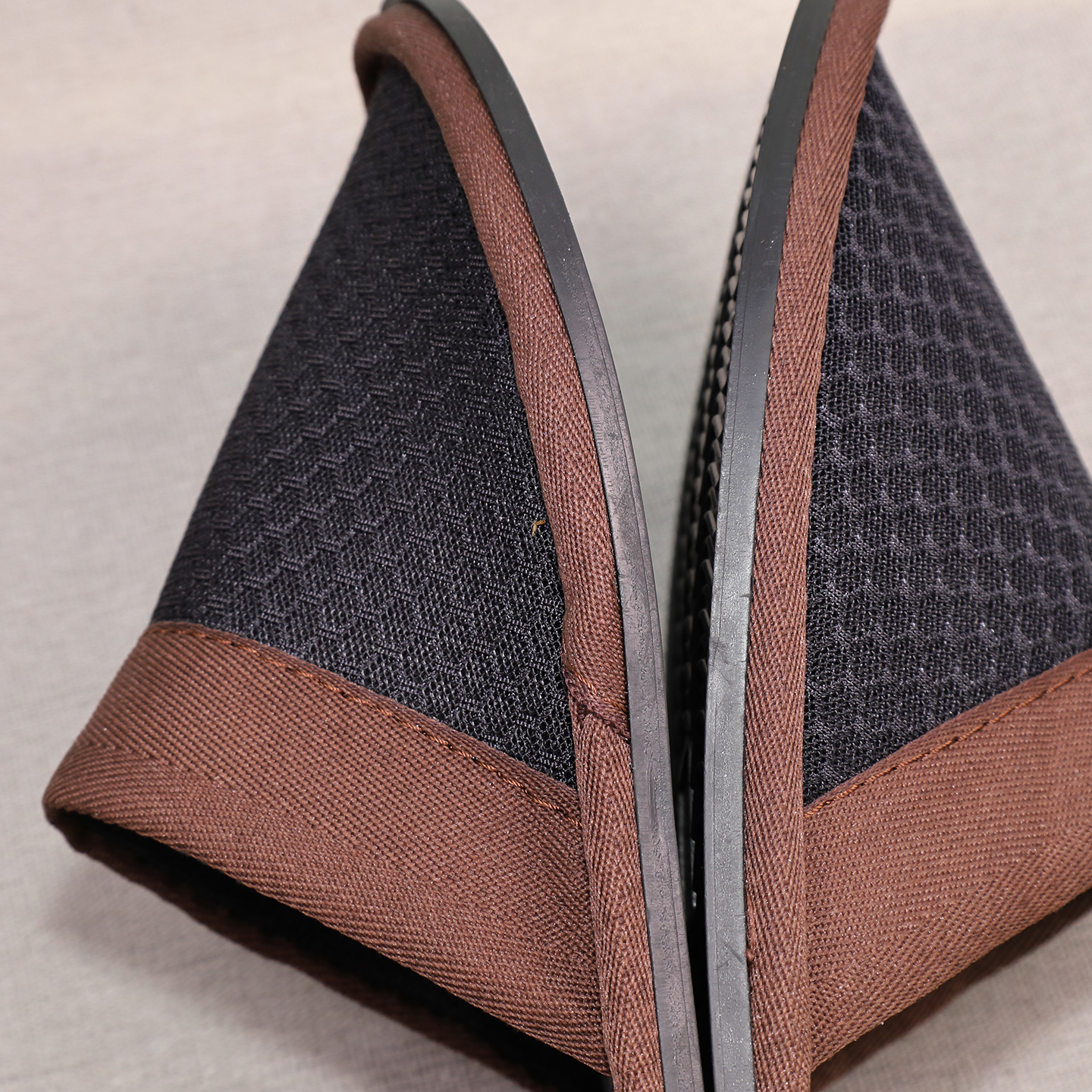 OEM Luxury Custom Disposable Hotel Slippers with Logo Eco-Friendly Spa Features for Hotels - 图片 4