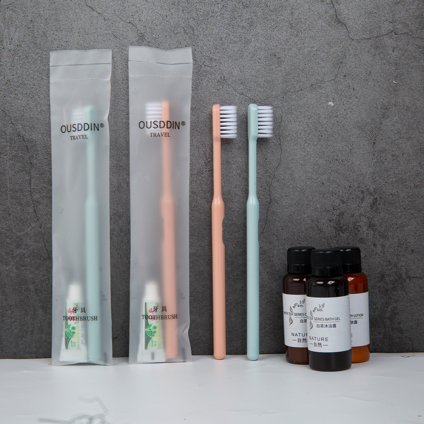 Custom Logo Disposable Soft Film Toothbrush and Toothpaste Set Black Hotel Amenities Toothbrushes Hotel Supplies - Imagem 2