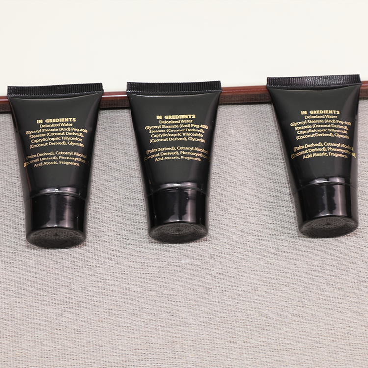 East West Star Hotel 25 ml Glossy Flexible Hose Travel Toiletries Kit Lavish Quality Gold Foil Custom Logo Hotel Amenities Set - الصورة 4