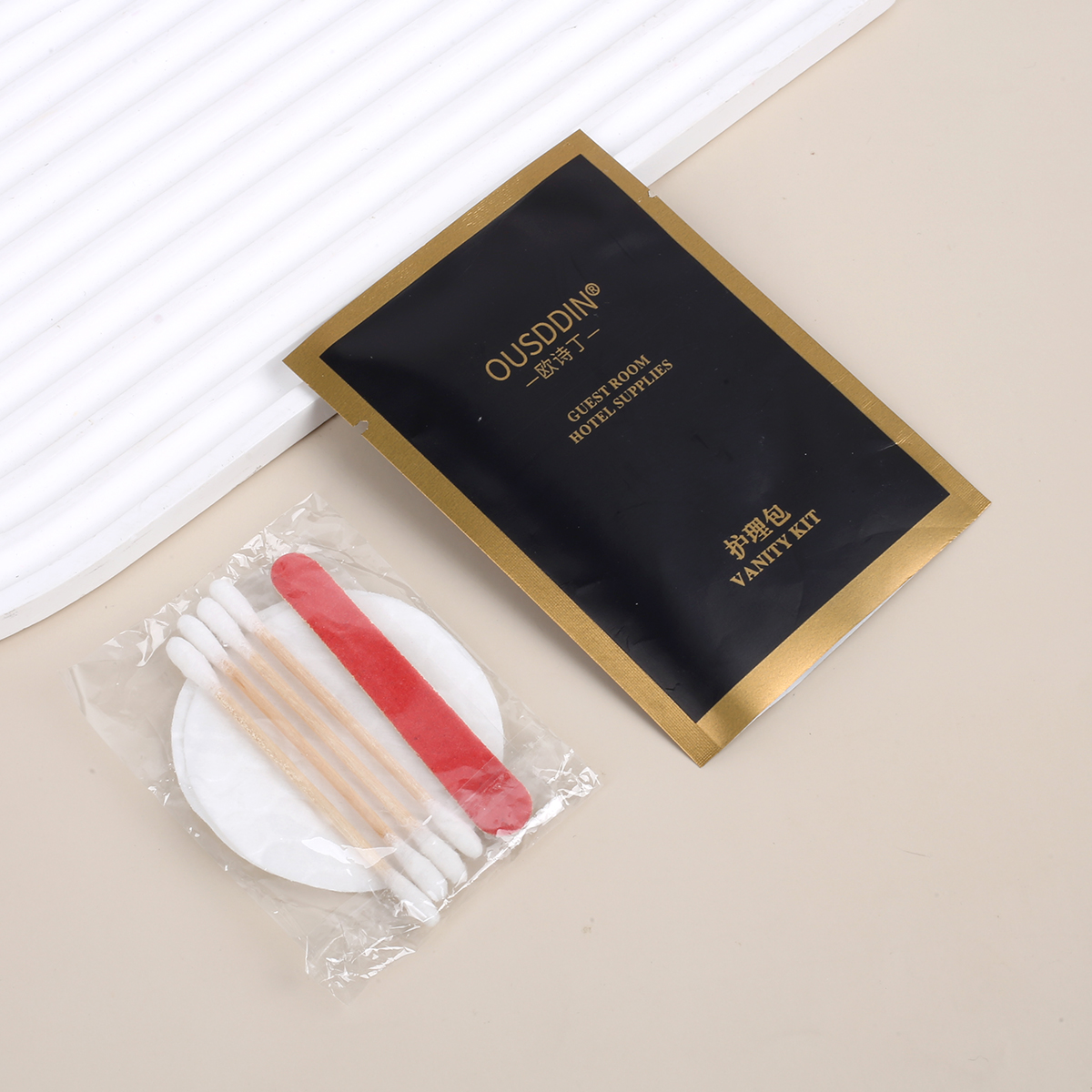 Premium Disposable Hotel Toiletry Kit Cotton Swabs, Pads, Hair Ties, Nail File Aluminum Foil Bag Vanity Kit Wholesale - Imagem 5