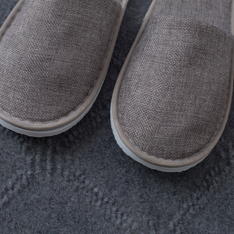 Hotel Supplier Custom Breathable Linen Hotel slippers Disposable Sandals Hotel Shoes for Men Women - Image 4