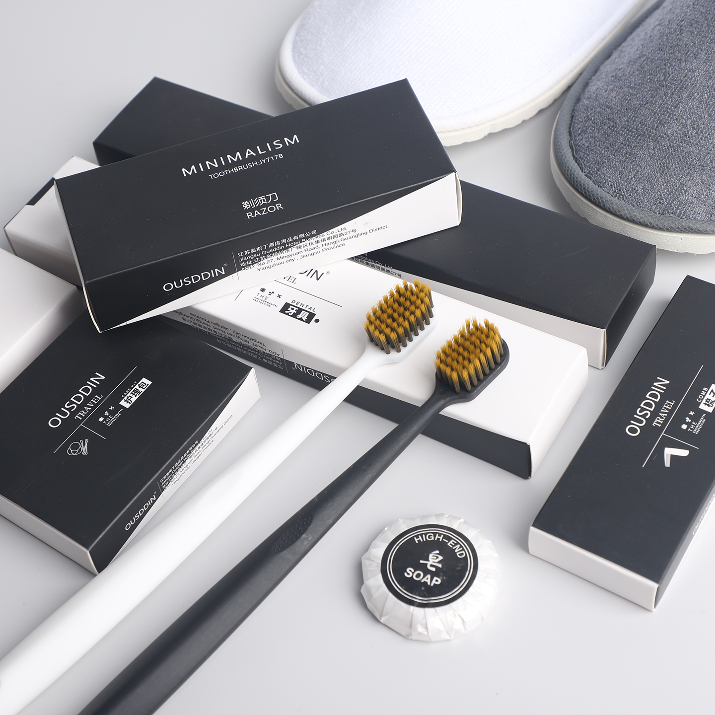 Custom Logo Disposable Toothbrush and Toothpaste Set Black and White Box Hotel Amenities Toothbrushes Hotel Supplies